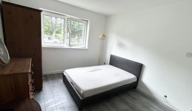 1-Ensuite and a 1 bed room, City Center Main Photo