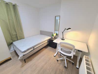 *Students Only* Ensuite Rooms - 12 mins to Uni Main Photo