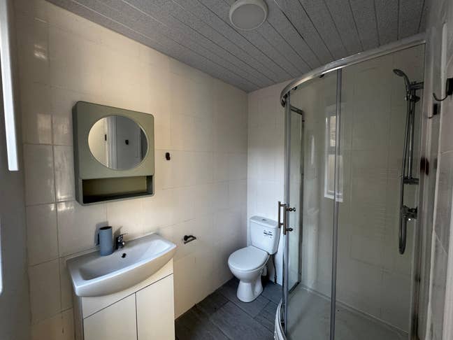 🏡 Modern 1-Bed Ground Floor Flat –Trewint street Main Photo
