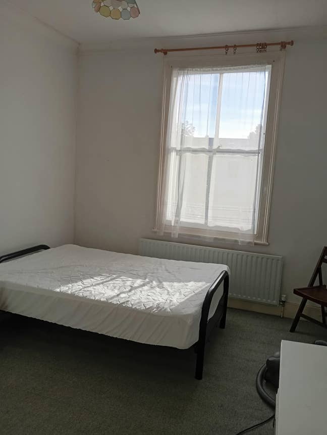 Two rooms available in houseshare with garden Main Photo
