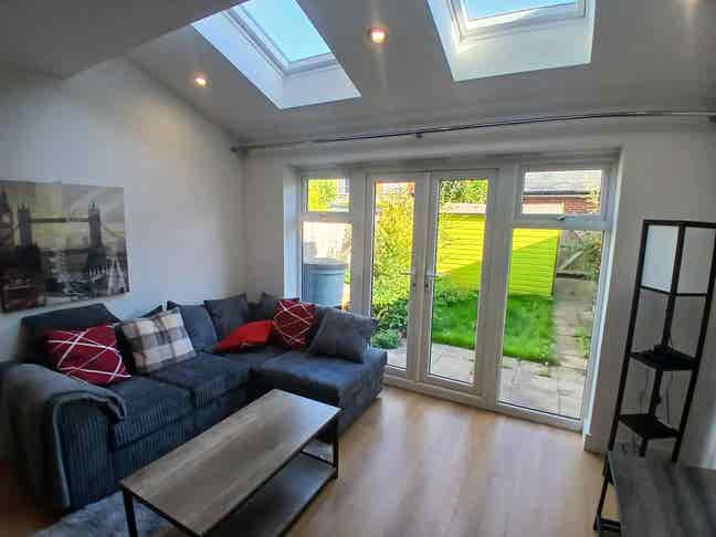 Luxury Rooms in High Wycombe – Ensuite & Balcony  Main Photo