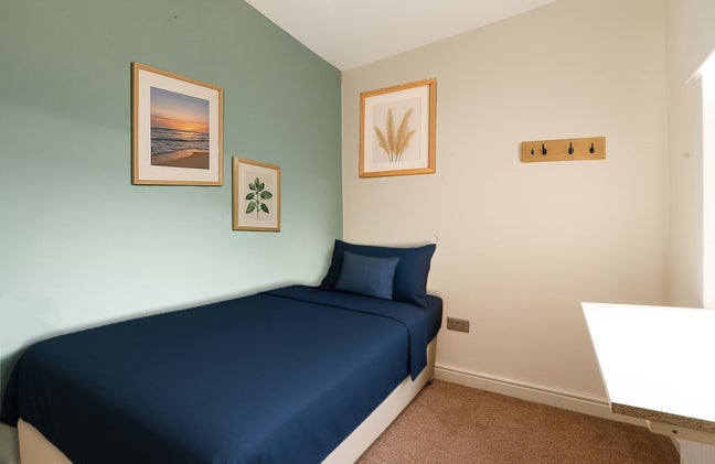 ✨Stylish All-Inclusive Double Rooms in Edmonton! ✨ Main Photo