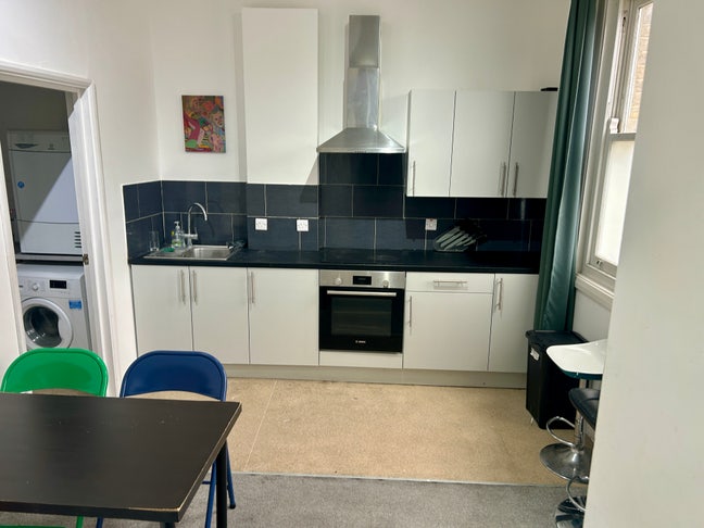 Massive Double Room ZONE 2 Main Photo