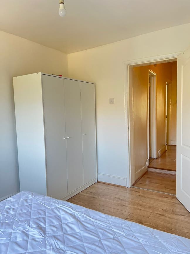 3 Beautiful rooms in leyton Main Photo