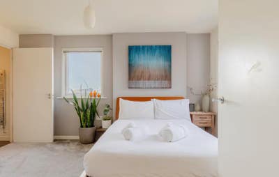 2 Bed, 2 Bath Flat | Modern w/Private Balcony Main Photo