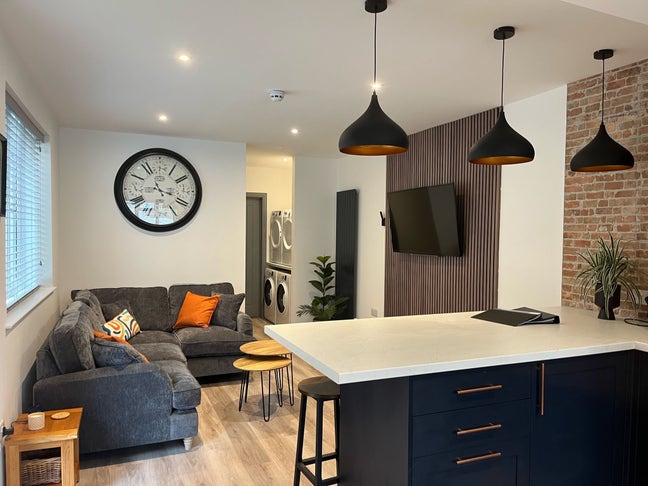 Move-In Ready En-Suite Room 😍 Main Photo