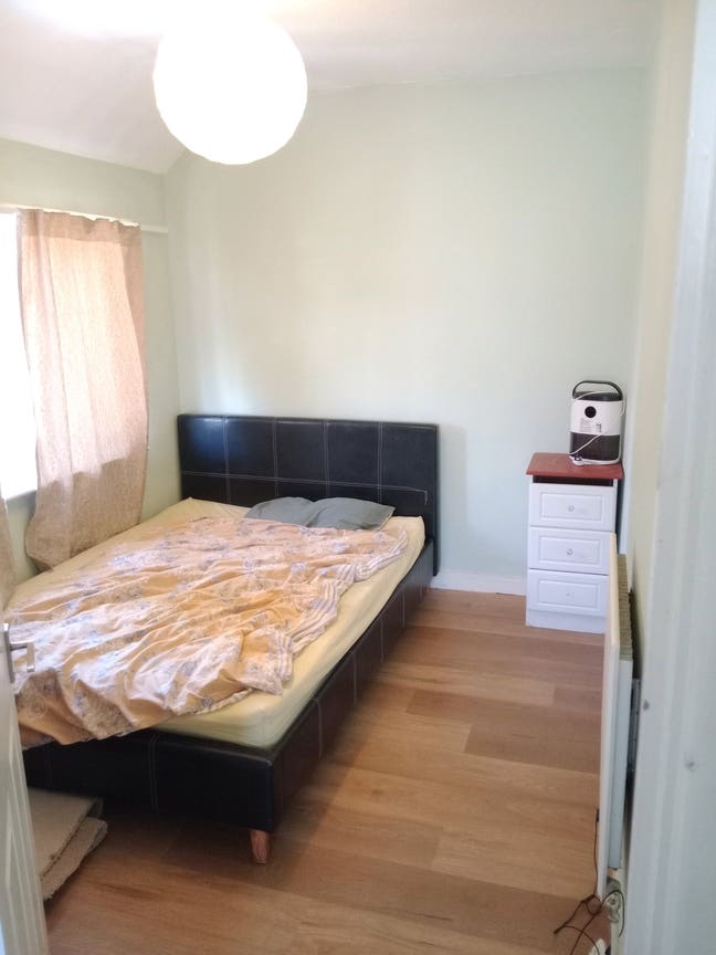 Room for rent Main Photo