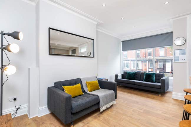 Newly Refurbished Stunning Burley Rooms  Main Photo