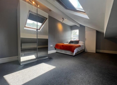 1 Bed Fully Furnished Flat - Meanwood Road, Leeds Main Photo