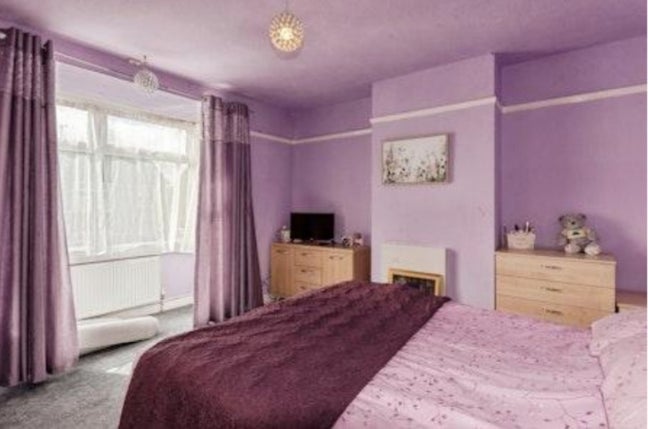 Room to rent in shared house Main Photo
