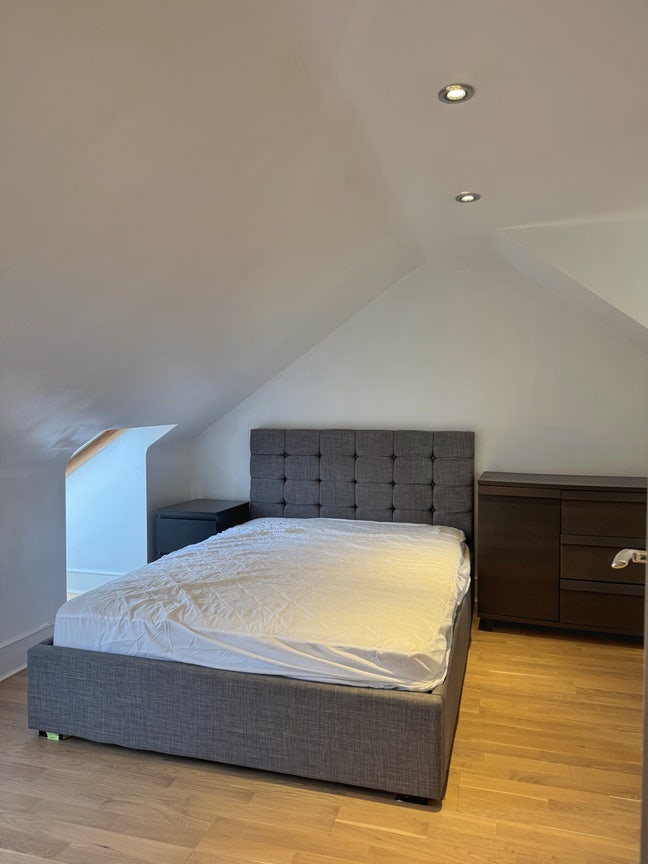 Double ensuite room in lovely, spacious house  Main Photo