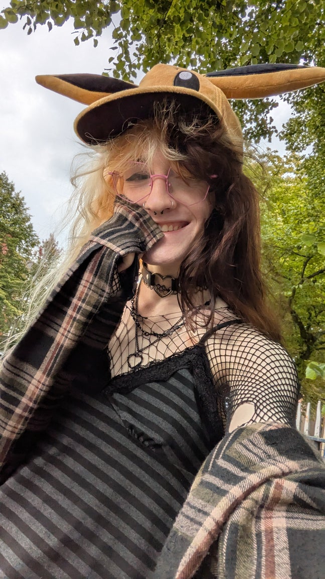 Graduate looking for LGBTQIA+ friendly housing  Main Photo