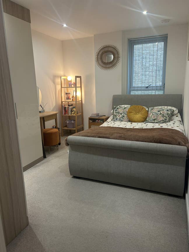 Join our lovely flatshare - double room available  Main Photo