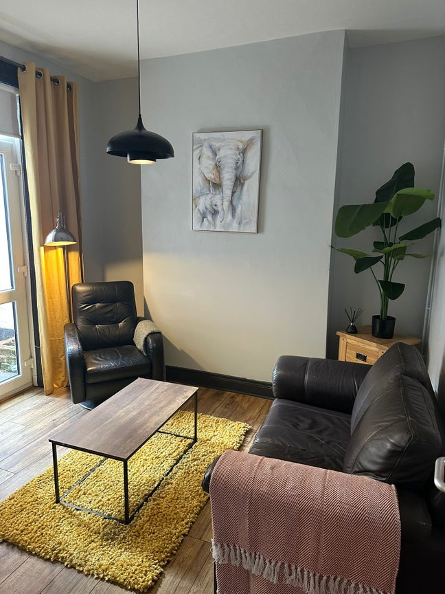 ** Furnished Rooms All Bills inc Stranmillis ** Main Photo