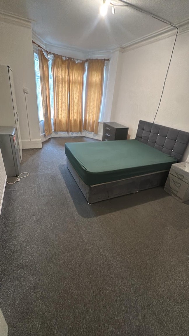 🛏️ 2 Double Rooms to Let- Willesden Main Photo