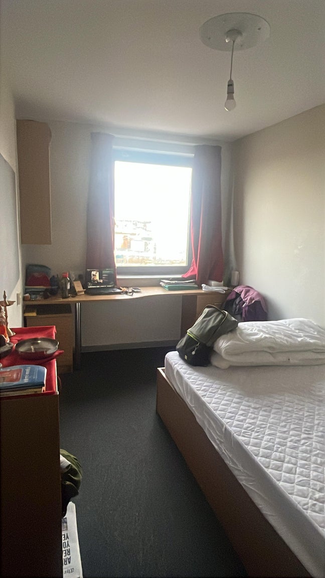 Ensuite Room fully Furnished  Main Photo