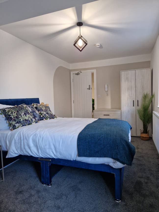 Premium Ensuite Near Rugby Rail Station Main Photo