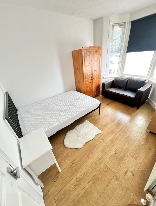 Stunning Double Rooms in the Heart of Leyton Main Photo
