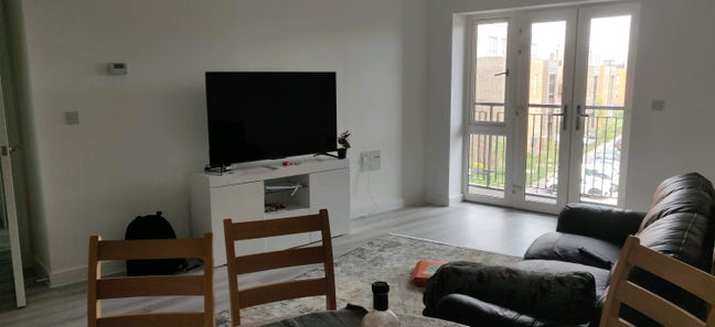 2 Bed Flat Available Main Photo