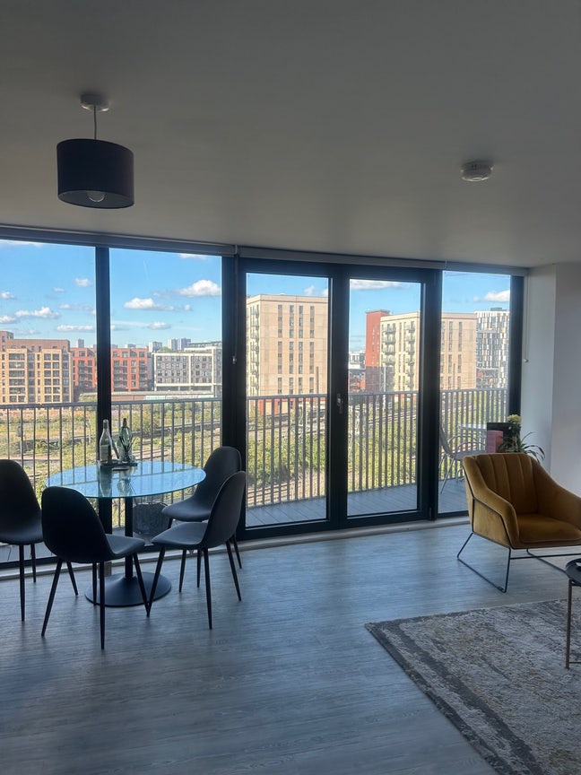 2 double rooms in a gorgeous flat!  Main Photo