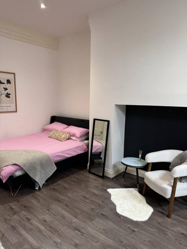 One Bed Apt with All Bills Included Main Photo