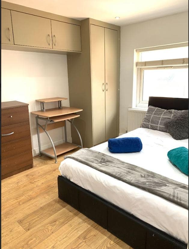 4 Rooms-Bethnal Green- Brick Lane-Shoreditch- E2  Main Photo