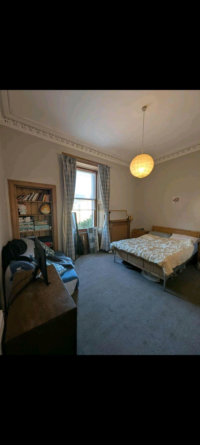 Master Double Bedroom in the Heart of Glasgow West Main Photo