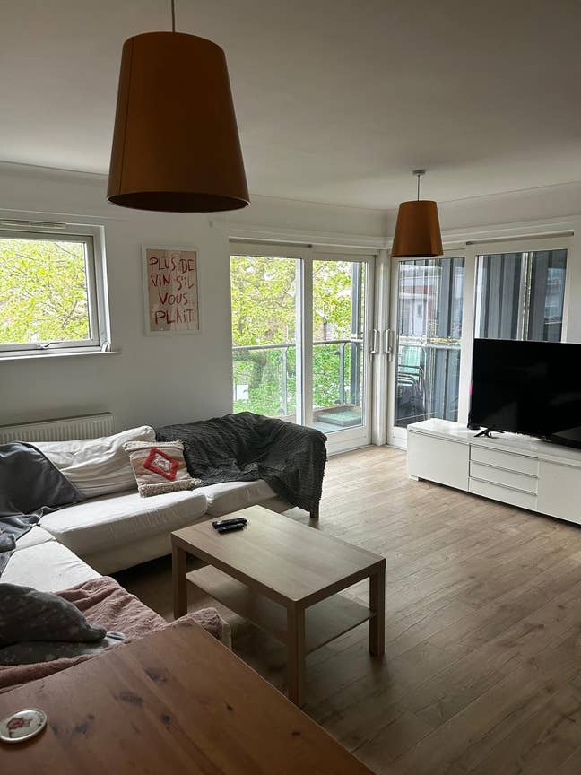 Ensuite room - next to Queen’s Road Peckham  Main Photo