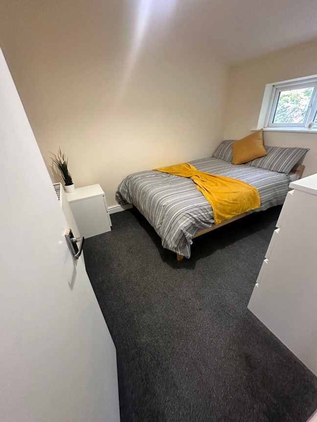 Double Room for rent in Worksop S80 - Free Sky TV! Main Photo