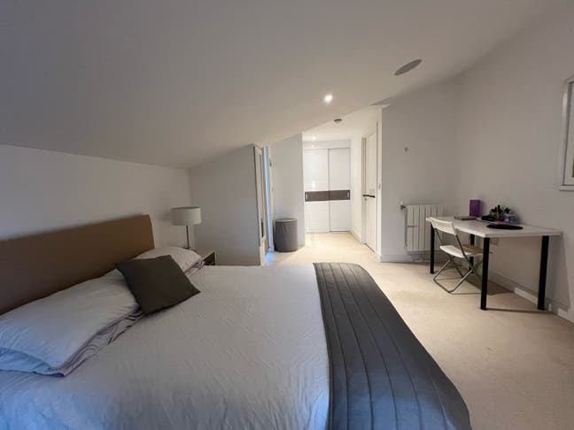 Canada Water/Surrey Quays*Luxury Ensuite with Terr Main Photo