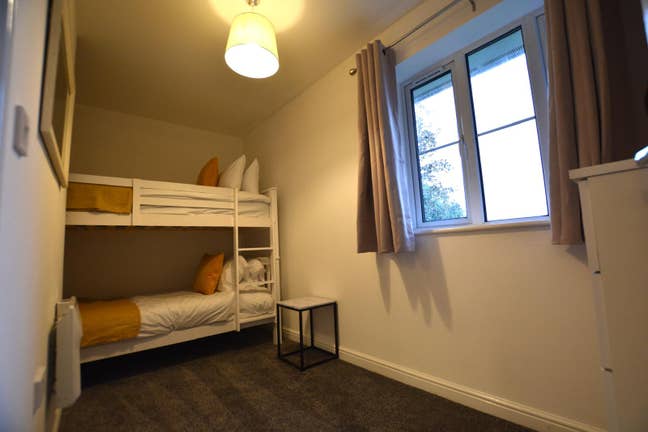 One bedroom shared flat Main Photo