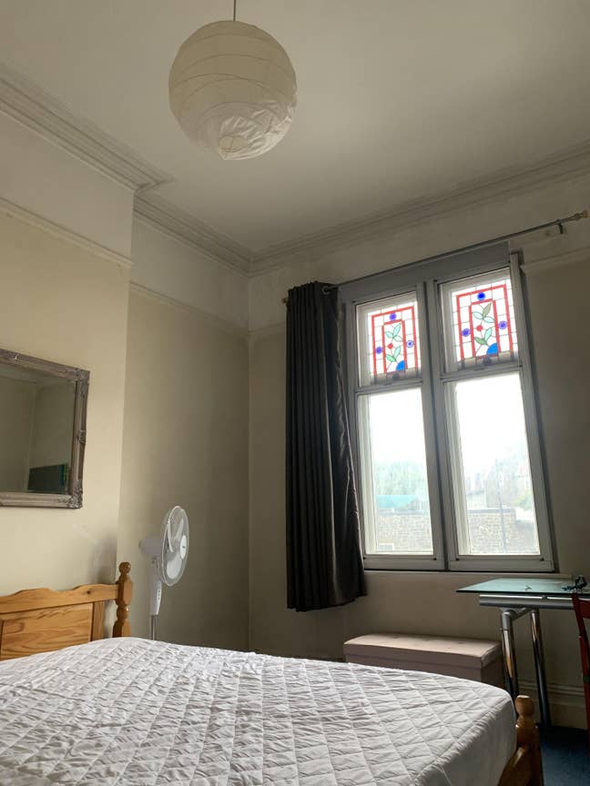 Large Double Bed on Whiteladies Main Photo