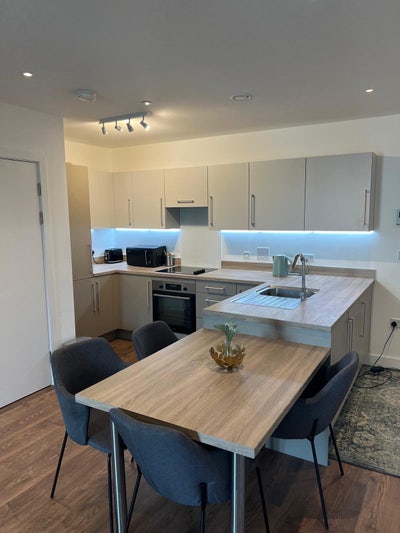 Double Room Available in Barking Main Photo