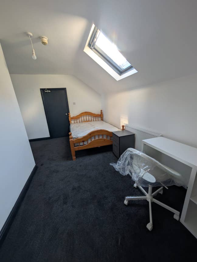 1 Bed Flats Available – Burley Street, LS3   Main Photo