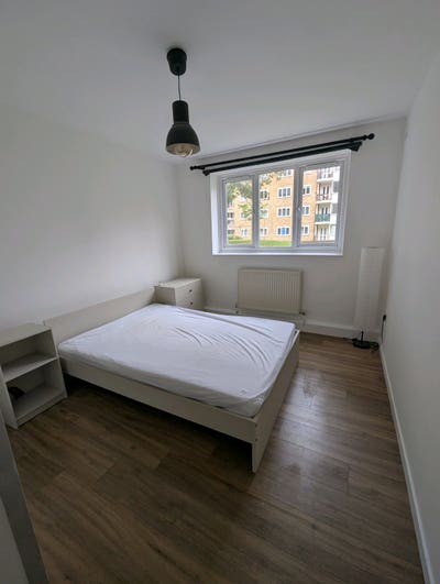Double bedroom in Putney Main Photo
