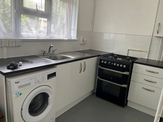 Guardianship Property 3 Bed Flat Main Photo