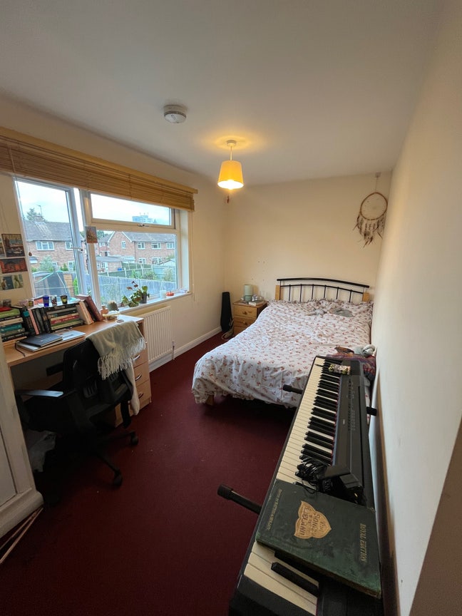 Large double room in OX4 area of Oxford Main Photo