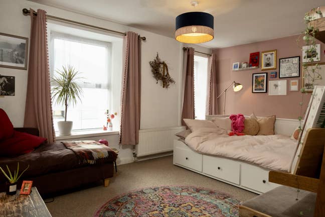 Beautiful flat in central Truro, not shared accom Main Photo