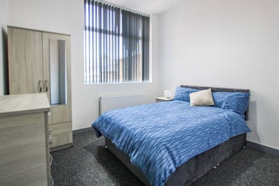 Brand New CoLiving House Close Hospital BL3 Bolton Main Photo