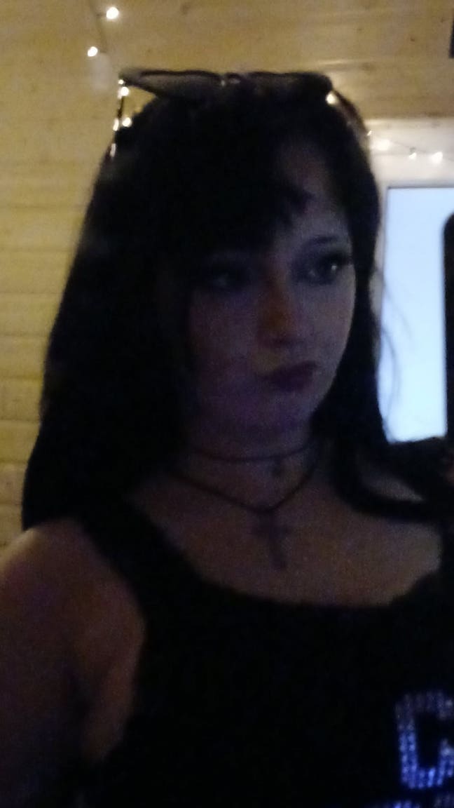 19 year old Female seeks a single or double room Main Photo