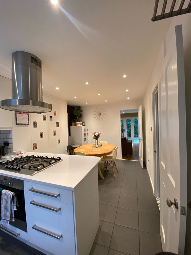 🌸Lovely House in Balham - 2 Double Rooms Available Main Photo