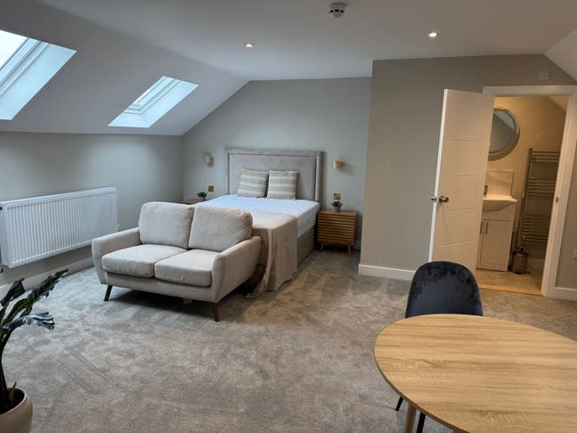 Brand New Studio Style Rooms - Gosport High Street Main Photo