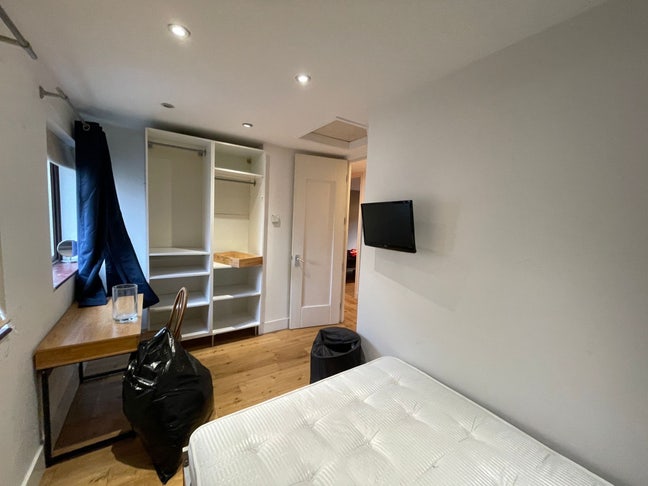 🛌 Spacious Double Rooms, E9 Main Photo