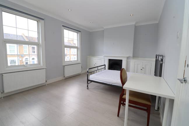 Low Prices - High Comfort! Zone 3 Catford Main Photo