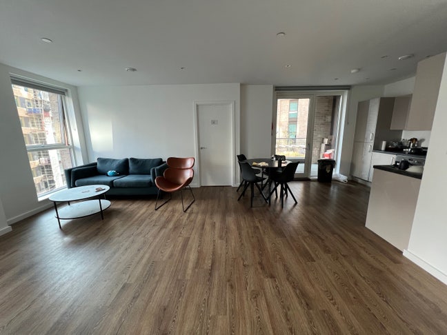 Flatmate required for the Contract Renewal Main Photo
