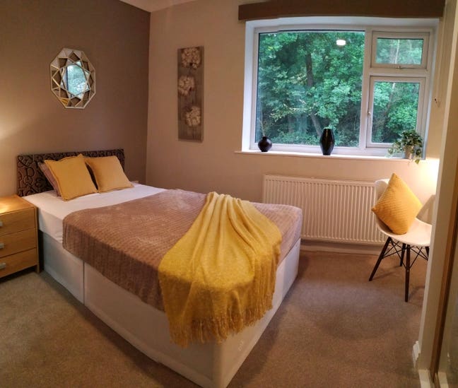 Luxury Double Room With Extra Storage 🙂  Main Photo