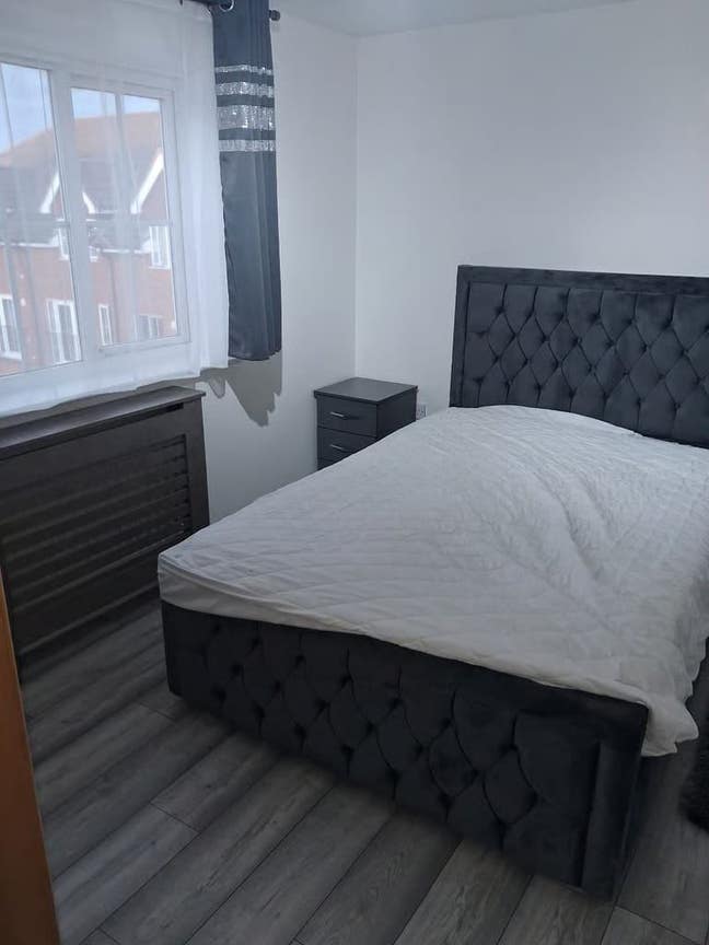 1-Bedroom Flat to Let – SE28 0GS Main Photo
