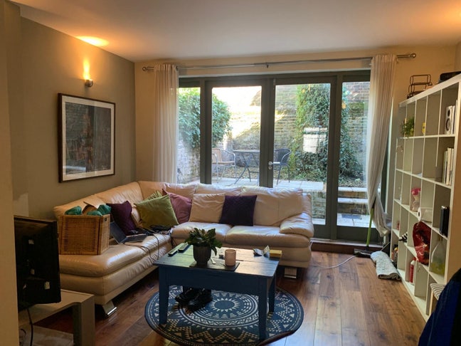 Great room in central, zone 1  Main Photo