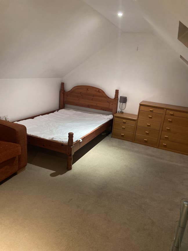 Furnished double loft room Main Photo