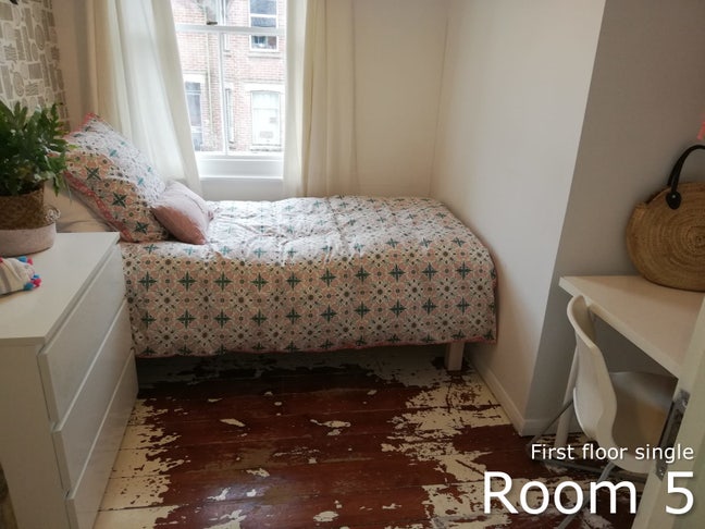 Lovely Single Room, Fully Furnished, All Bills Inc Main Photo